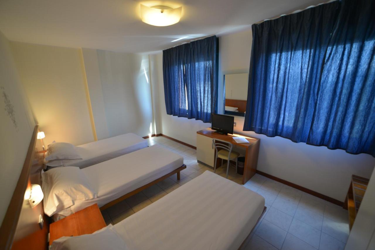 Leonardo Hotel Парма Екстериор снимка