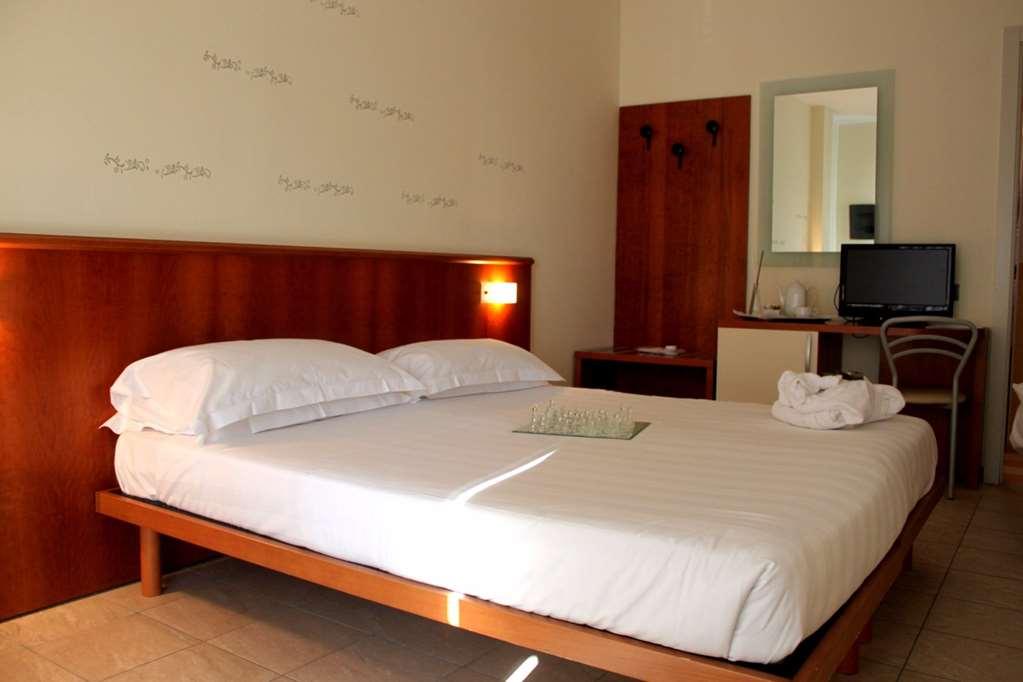 Leonardo Hotel Парма Стая снимка