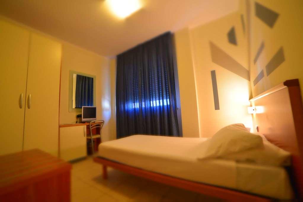 Leonardo Hotel Парма Стая снимка